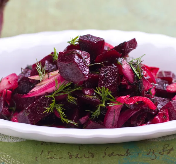 סלט סלק ובצל סגול