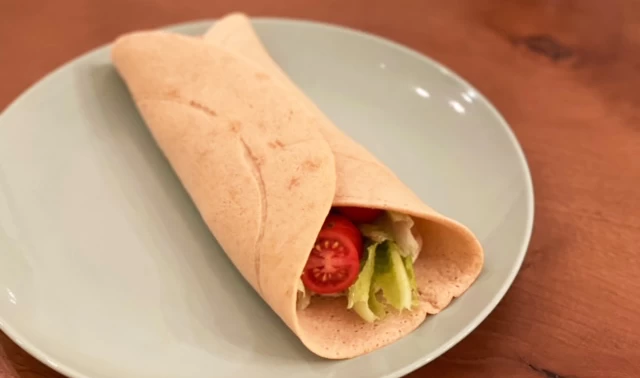 טורטיות עדשים אדומות וקינואה לבנה