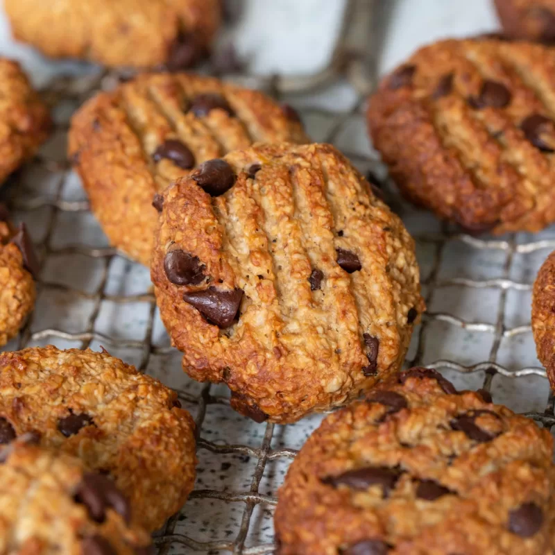 עוגיות גרנולה עם שוקולד צ'יפס