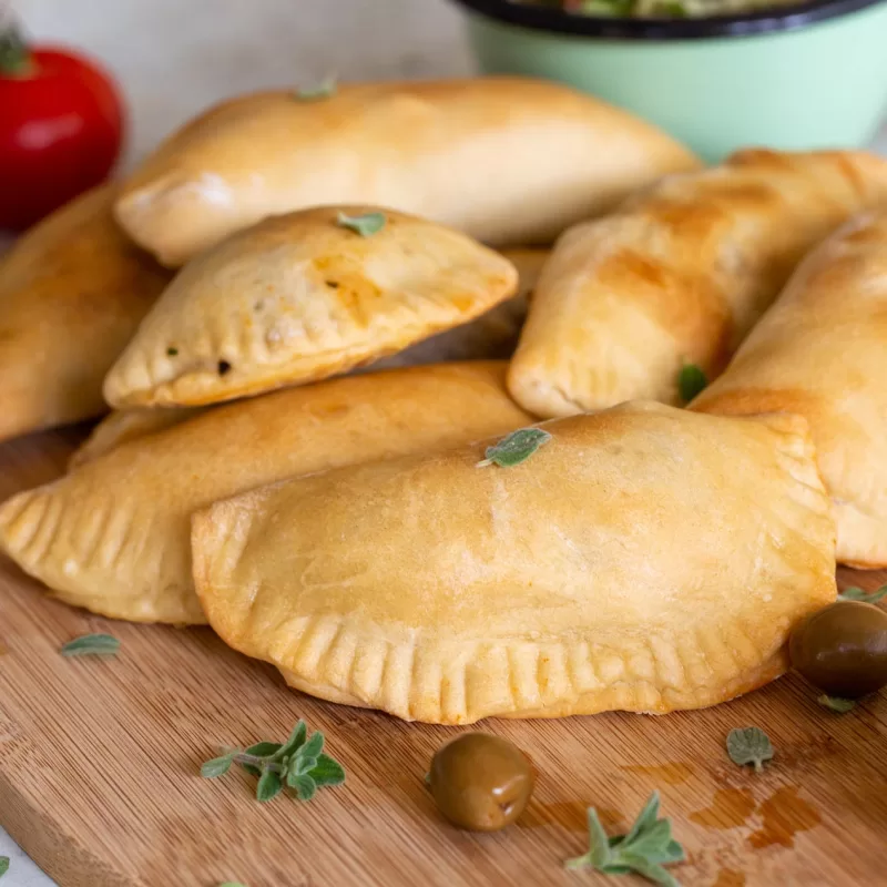 סמבוסק פטריות מסודרים על מגש